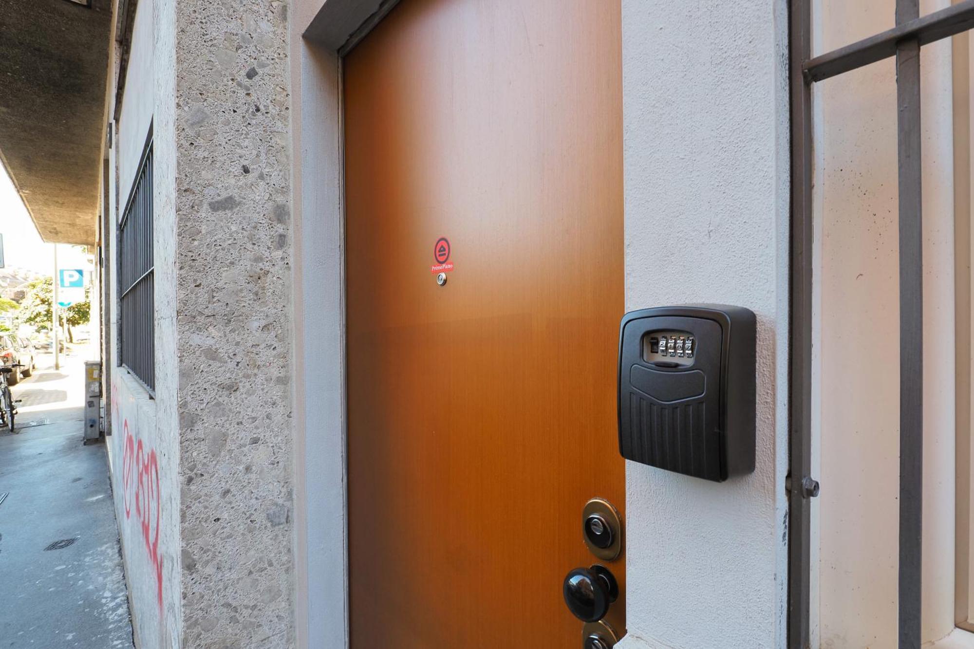 Primopiano - Gluck B Apartment Milan Bagian luar foto